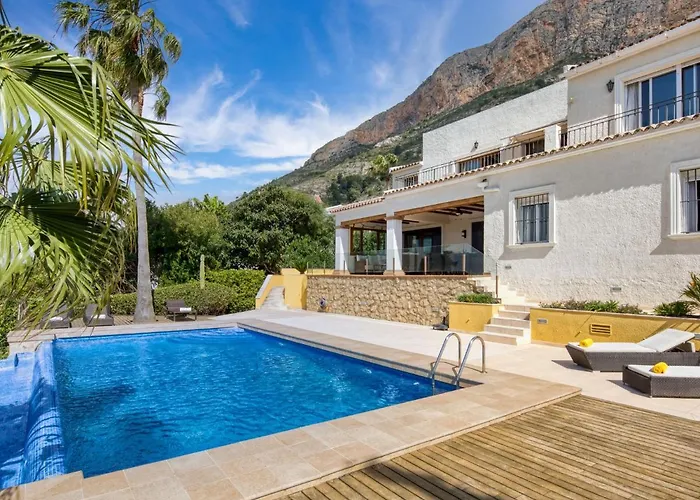 Centauro By Interhome * Montgo