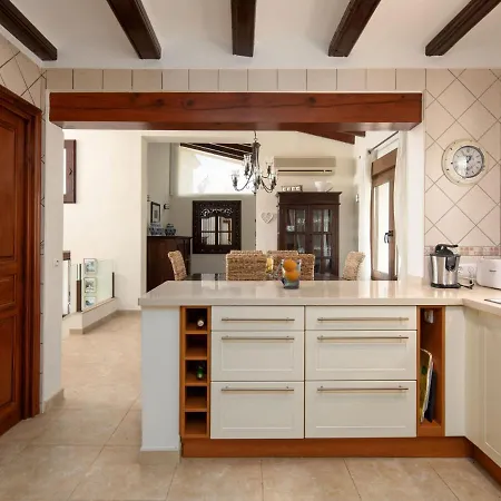 Villa Centauro By Interhome Montgo