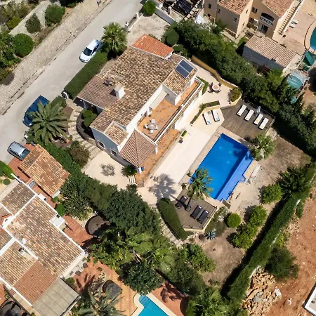 Centauro Villa Montgo